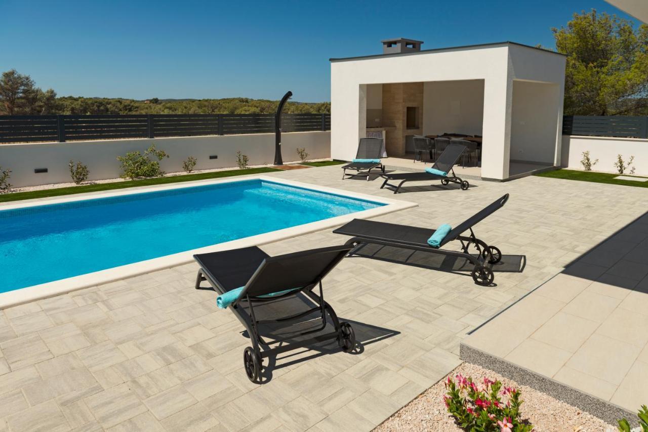 Villa Abelia Pirovac Exterior photo